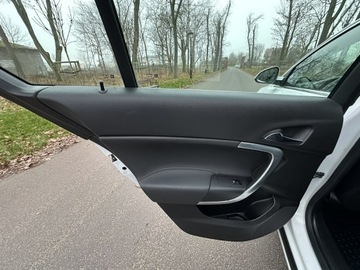 Opel Insignia I Sedan 2.0 CDTI ECOTEC 160KM 2009 Opel Insignia COSMO 2.0 CDTI 160 KM Navi Alu18'', zdjęcie 19