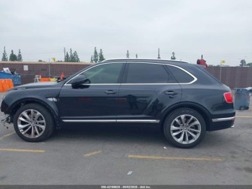 Bentley Bentayga 2017 Bentley Bentayga W12 2017 6.0l 6.0 Benzyna 600KM, zdjęcie 2