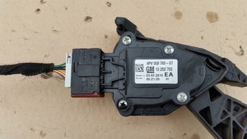 ГАЗОВЫЙ ПОТЕНЦИОМЕТР ASTRA IV J