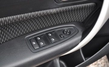 BMW Seria 1 F20-F21 Hatchback 5d 116i 136KM 2013 BMW Seria 1 SPORT Benzyna Nawigacja 1.6 Benzyna 136KM, zdjęcie 20