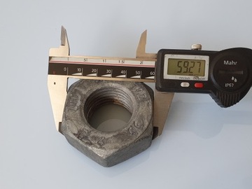 ŚRUBA HV M36 x 235 10.9 Z NAKRĘTKĄ I PODKŁADKAMI