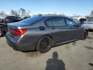 BMW Seria 7 G11-G12 2018 BMW Seria 7 750xi 2018 4.4l 4.4 Benzyna 445KM, zdjęcie 3