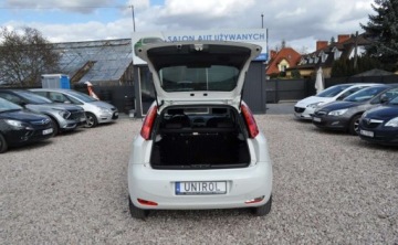 Fiat Punto Punto 2012 Hatchback 3d 1.2 69KM 2016 Fiat Punto Klimatyzacja Elektryczne Szyby 1.2 Benzyna 69KM, zdjęcie 31