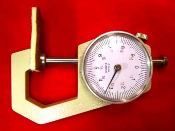 Фетр для клапанов, вырезанных Hohner Atlantic и других моделях басовой стороны.