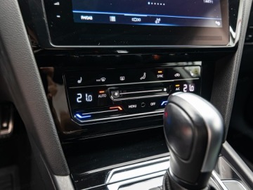 Volkswagen Arteon Fastback Facelifting 2.0 TSI 190KM 2023 VOLKSWAGEN Arteon 2.0 TSI Elegance DSG Sedan 190KM 2023, zdjęcie 17
