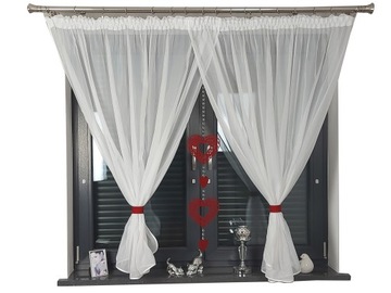 FIRANA GOTOWA Z ZAWIESZKĄ AŻUR GIRLANDA GLAMOUR 400x145 SERCA CZERWONE .21