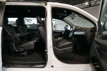 Dodge Caravan V Grand Caravan Facelifting 3.6 VVT 283KM 2018 Dodge Grand Caravan GT 3.6L 287KM 7 os. Kamera Czarna podsufitka 3-Strefy, zdjęcie 12
