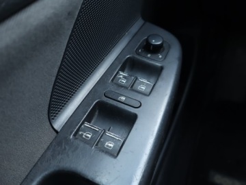 Volkswagen Jetta V 1.9 TDI 105KM 2006 VW Jetta 1.9 TDI, Klima, Klimatronic,ALU, zdjęcie 15