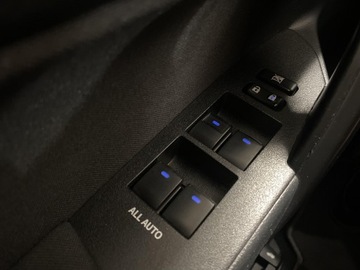 Toyota Corolla XI Sedan Facelifting 1,6 Valvematic 132KM 2018 Toyota Corolla 1.6 Premium MS EU6 Seria E16 (2012-, zdjęcie 18