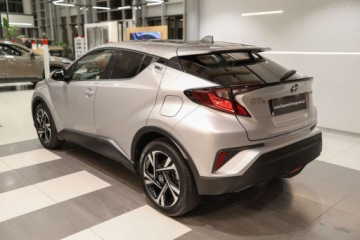 Toyota C-HR I Crossover Facelifting 1.8 Hybrid 122KM 2023 Toyota C-HR 1.8 Hybrid Style 1.8 Hybryda 122KM, zdjęcie 2