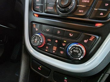 Opel Mokka I SUV 1.4 Turbo ECOTEC 140KM 2015 Opel Mokka 1.4T Bi-xenon*kamera*PDC przód i tył*, zdjęcie 26