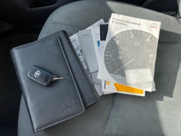 Toyota Prius III Hatchback 1.8 HSD 136KM 2010 Toyota Prius HYBRYDA 136 KONI LEDY AUTOMAT KLIMATRONIC EL.SZYBY SERIWSOWANY, zdjęcie 22