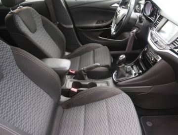 Opel Astra J GTC 1.6 CDTI Ecotec 110KM 2016 Opel Astra 1.6 CDTI, Klima, Klimatronic, Tempomat, zdjęcie 8