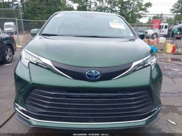 Toyota Sienna III 2022 Toyota Sienna XLE, 2022r., 4x4, 2.5L 2.5 Benzyna 189KM, zdjęcie 6