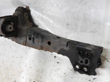Toyota Auris I 06-09 1.4 D4D Балка двигателя