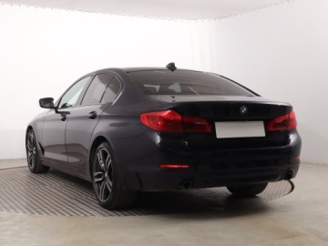 BMW Seria 5 G30-G31 Limuzyna 520d 190KM 2019 BMW 5 520d xDrive, Salon Polska, Serwis ASO, zdjęcie 3