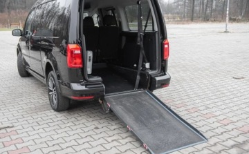Volkswagen Caddy IV Kombi Maxi 2.0 TDI SCR BlueMotion Technology 150KM 2016 Volkswagen Caddy 2.0tdi Maxi Lift DsG Navi Winda Dla NiePelnosprawnych, zdjęcie 25