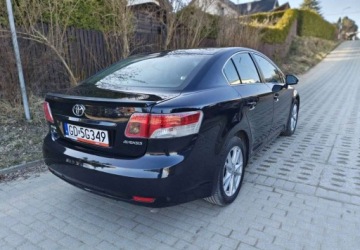 Toyota Avensis III Sedan 2.0 D-4D 126KM 2011 Toyota Avensis Toyota Avensis 2.0 D-4D 2.0 Diesel 126KM, zdjęcie 2