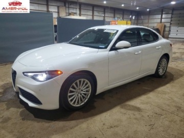 Alfa Romeo Giulia II Sedan Facelifting 2.0 Turbo 280KM 2022 Alfa Romeo Giulia 2022 2.0l 2.0 Benzyna 280KM