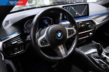 BMW Seria 5 G30-G31 Limuzyna Facelifting 2.0 520d 190KM 2021 BMW Seria 5 520d xDriveFV23Adaptacyjne Reflektory LEDService Inclusive, zdjęcie 6