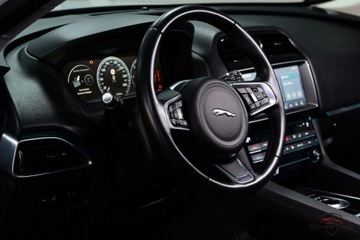 Jaguar F-Pace SUV 2.0 iD4 240KM 2017 Jaguar F-Pace 2.0 241 4X4 R Sport Panorama Nav..., zdjęcie 22