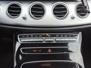 Mercedes Klasa E W213 Kombi 2.0 220d 194KM 2019 Mercedes E 300 EQ, Hybryda Plug-in, 23% VAT, zdjęcie 15