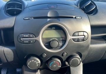 Mazda 2 II Hatchback 5d 1.3 86KM 2008 Mazda 2 1.3 Benzyna Klimatyzacja Radio El. szyby 1.3 Benzyna 86KM, zdjęcie 16