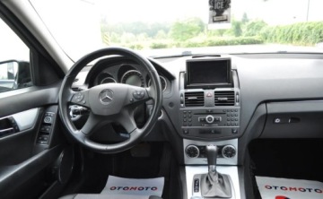 Mercedes Klasa C W204 Kombi T204 1.8 200 CGI BlueEFFICIENCY 184KM 2011 Mercedes-Benz Klasa C 200 CGI Avangarde Automat Benzyna 1.8 Benzyna 183KM, zdjęcie 10