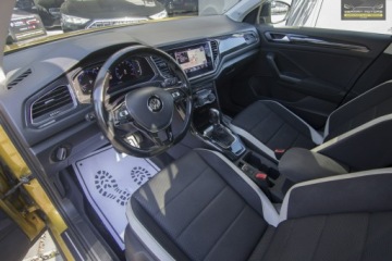 Volkswagen T-Roc I SUV 1.5 TSI ACT 150KM 2019 Volkswagen T-Roc Kamera / Virtual Kockpit, zdjęcie 18
