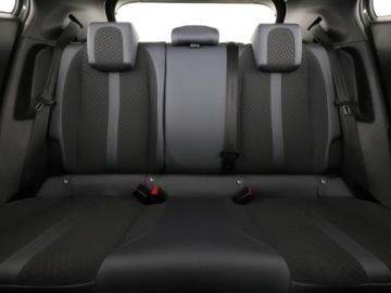 Peugeot 2008 II SUV 1.5 BlueHDi 130KM 2020 Peugeot 2008 Allure Business automat navi kamera, zdjęcie 17