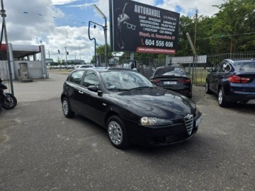 Alfa Romeo 147 Hatchback 1.6 TS 16v 105KM 2008 Alfa Romeo 147 1.6 Benzyna 105 KM, Klimatyzacja,