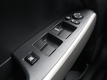 Mazda 2 II Hatchback 5d Facelifting 1.3 MZR 84KM 2012 Mazda 2 1.3 i, Klima, Klimatronic, zdjęcie 11