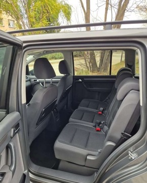 Volkswagen Touran II 1.6 TDI 105KM 2012 Volkswagen Touran 1.6 TDI 7 FOTELI Zero Rdzy Bardzo zadbany 1.6 Diesel, zdjęcie 14