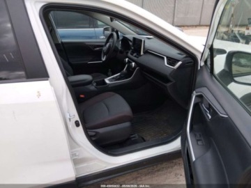 Toyota RAV4 V 2024 Toyota RAV4 2024 TOYOTA RAV4 HYBRID XLE 2.5 Hybryda 176KM, zdjęcie 5