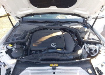 Mercedes Klasa C W206 Limuzyna 2.0 300 258KM 2021 Mercedes-Benz Klasa C MERCEDES-BENZ C 300 4MATIC 2.0 Benzyna 259KM, zdjęcie 11