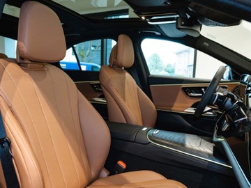 Mercedes Klasa E W214 Sedan 2.0 200 204KM 2024 MERCEDES-BENZ E Klasa 200 AMG Sedan 2.0 (204KM) 2024, zdjęcie 5