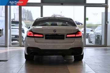 BMW Seria 5 G30-G31 2021 BMW Seria 5 530d xDriveFV23Podgrzewanie KierownicyFotel SportBMW Laserlight, zdjęcie 19