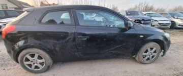 Kia Ceed II 2012 Kia Ceed 2012r, 1.6 Benzyna. Uszkodzone boki. Poobijany. Jezdzi 1.6 120KM, zdjęcie 11