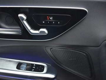 Mercedes CLE Coupe 2.0 200 204KM 2025 MERCEDES-BENZ CLE 200 4-Matic AMG Line 2.0 (204KM) 2025, zdjęcie 10