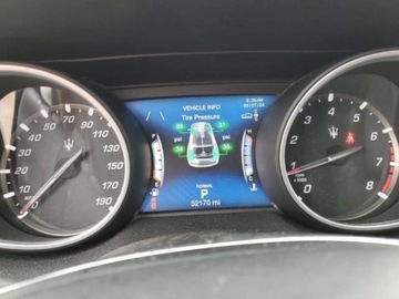 Maserati Levante 2019 Maserati Levante 2019, 3.0L, 4x4, porysowany lakier 3.0 Benzyna 345KM, zdjęcie 9