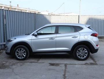 Hyundai Tucson III SUV 2.0 CRDI 185KM 2015 Hyundai Tucson 2.0 CRDi, 182 KM, 4X4, Automat, zdjęcie 2