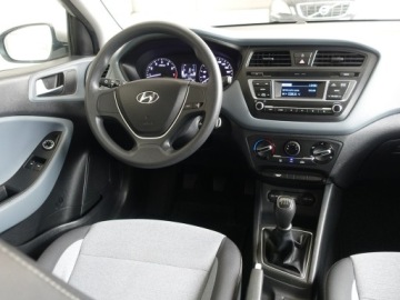 Hyundai i20 II Hatchback 5d 1.2 75KM 2015 Hyundai i20 1.2, zdjęcie 19