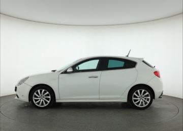 Alfa Romeo Giulietta Nuova II Hatchback 5d Facelifting 2.0 JTD 16v 150KM 2015 Alfa Romeo Giulietta 2.0 JTDM, Skóra, Navi, Klima, zdjęcie 2