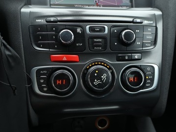 Citroen C4 II Hatchback 5d 1.6 16v VTi 120KM 2011 Citroen C4 1.6 VTi, Navi, Klima, Klimatronic, zdjęcie 12