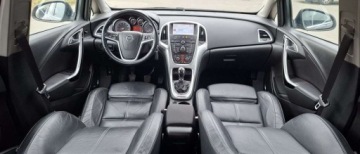 Opel Astra J Hatchback 5d 1.6 Turbo ECOTEC 180KM 2009 Opel Astra Opel Astra 1.6 Turbo Cosmo 1.6 Benzyna 180KM, zdjęcie 9