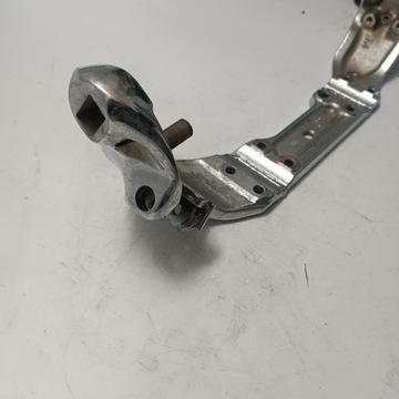 Suzuki vs 1400 Intruder, закрепляя раму дна наборов