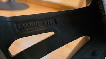 ALU RÁFKY KOLA ZIMNÍ PNEUMATIKY VW TOURAN 17