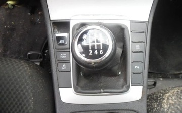 Volkswagen Passat B7 Variant 1.6 TDI CR DPF BlueMotion 105KM 2011 Volkswagen Passat 2011r, 1.6 TDI, Uszkodzony lewy bok, Pali. VAT 23 1.6, zdjęcie 12