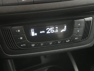 Seat Ibiza IV Hatchback 5d Facelifting 1.2 TSI 105KM 2015 Seat Ibiza 1.2 TSI, Salon Polska, Serwis ASO, zdjęcie 10