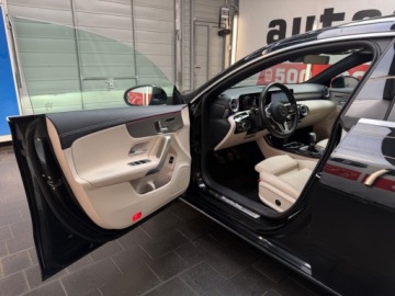 Mercedes CLA C118/X118 Shooting Brake 1.3 180 136KM 2021 Mercedes-Benz CLA X118 Shooting Brake AR Navigation Multibeam 1 wlascic, zdjęcie 17